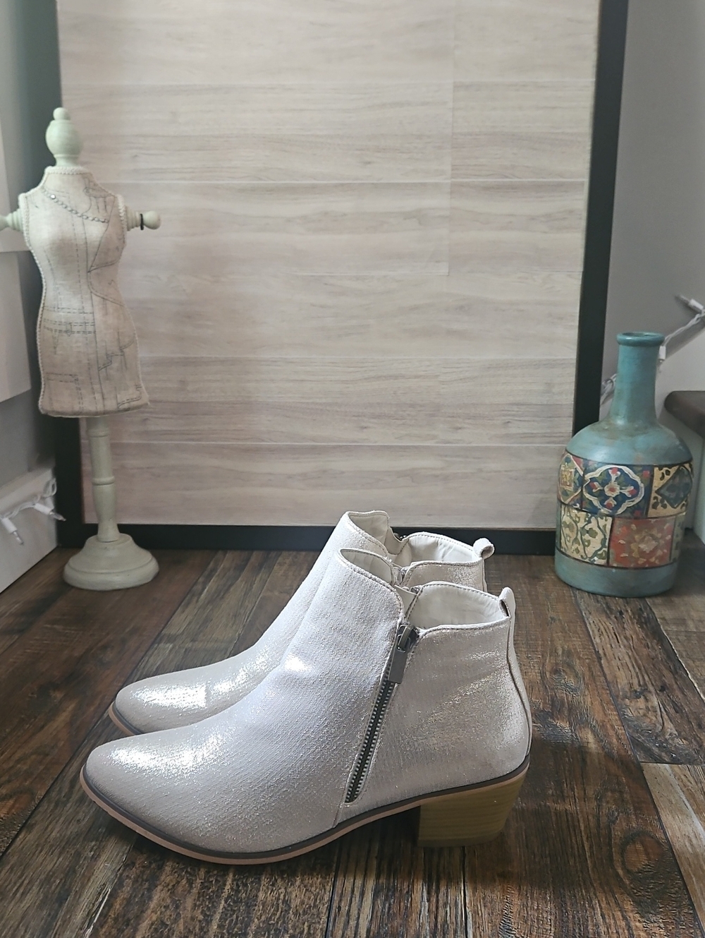 JG Women's Shimmery Cream Ankle Boots with Side Zip